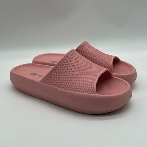 2364- 32 Degrees Cool Cushion Slide Pink Color Size M NWT